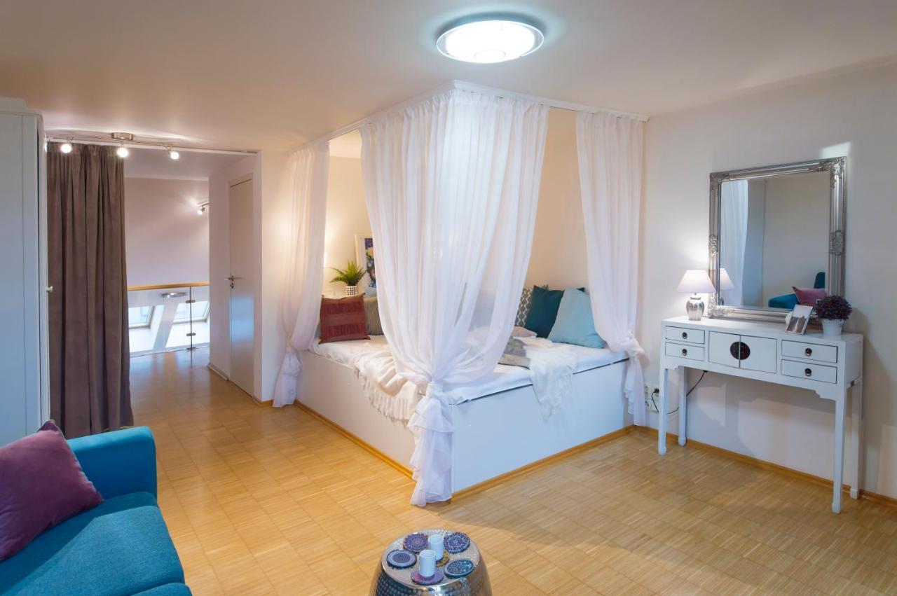 Modern Apartment Charvatova Prague Exterior photo