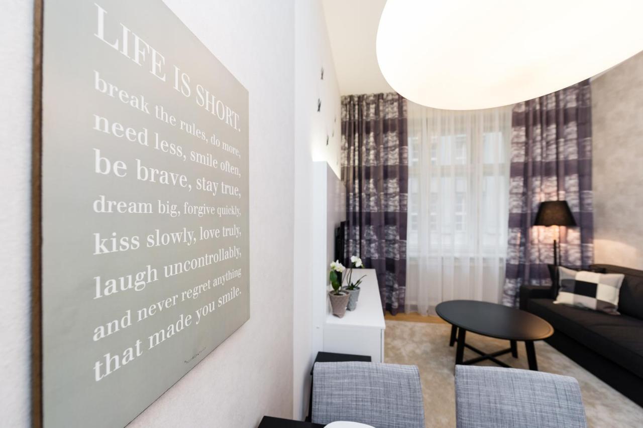 Modern Apartment Charvatova Prague Exterior photo