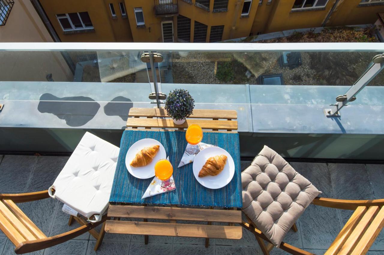 Modern Apartment Charvatova Prague Exterior photo