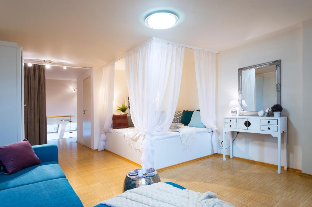 Modern Apartment Charvatova Prague Exterior photo